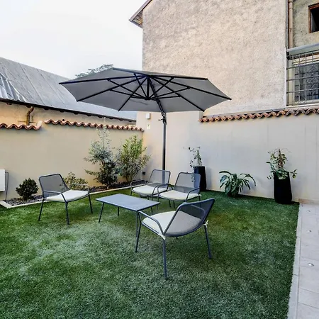 Apartamento Madali & *