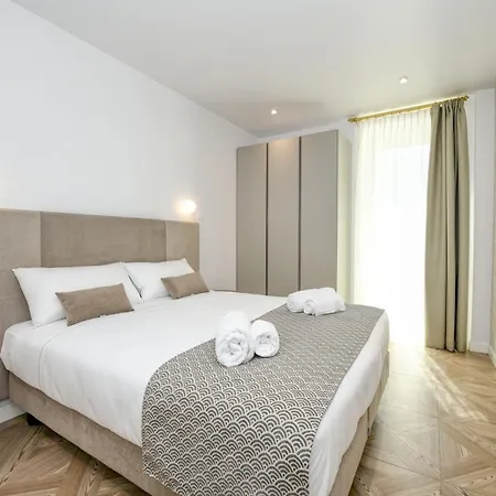 Madali & Apartamento